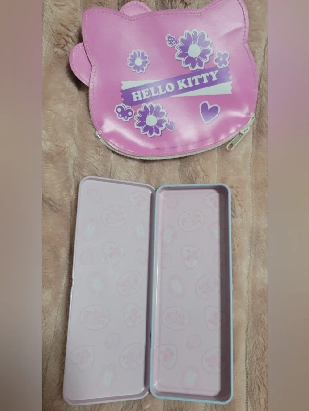 Hello Kitty Lot Stationery Pencil Tin - Pink